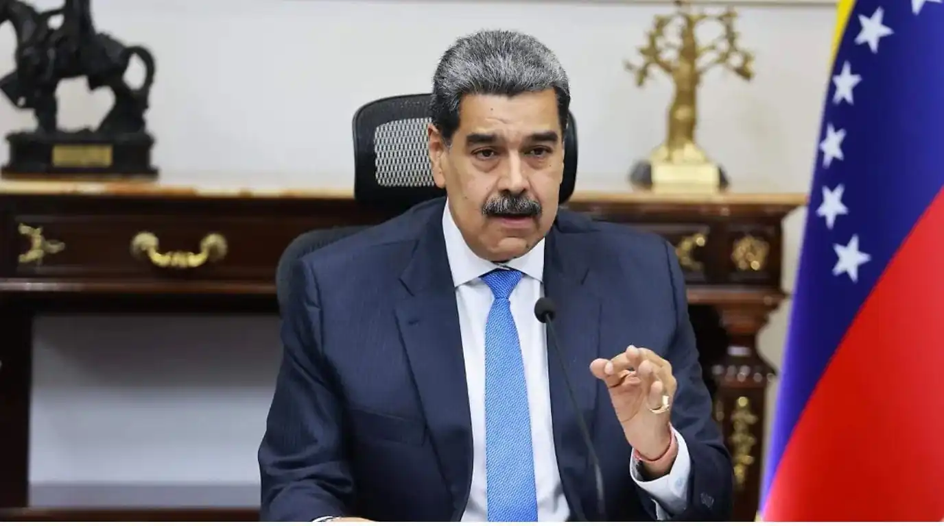 El colapso del culto chavista: Borran la figura de Nicolás Maduro en Venezuela tras la deportación de Alex Saab